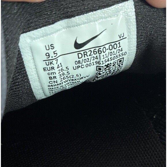 Nike ZoomX Invincible Run Flyknit 3 Black White Women Size 9.5 DR2660-001 - Picture 7 of 7